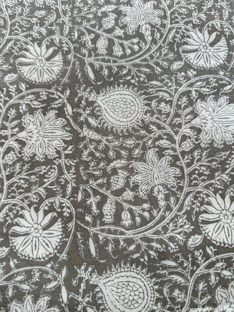 MONOCHROME PAISLEY (PER METRE)