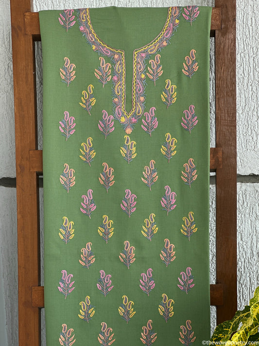 Mulberry cotton 2 piece suit set in green with hand Ari embroidery by Woven Poetry